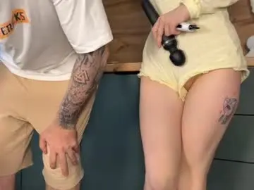 Chaturbate Adult Webcams of adele_nick2202