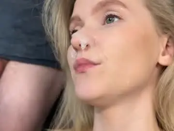 Chaturbate Free Live Porn of adele_nick2202