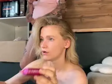 Chaturbate Free Live Porn of adele_nick2202