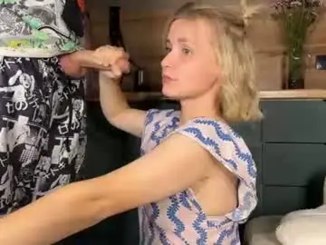 Chaturbate Sex Cam of adele_nick2202
