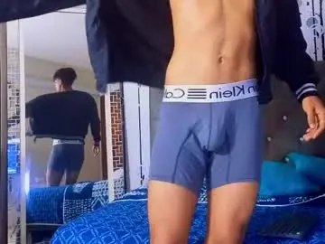 Chaturbate Live Sex Cam of alex_bloom_
