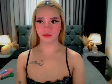 Chaturbate Best live sex cam show of crytastal_lust1212