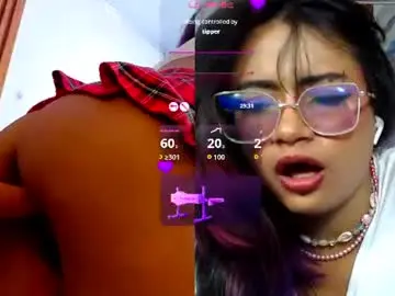Chaturbate Live Sex Cam of kristen_tay