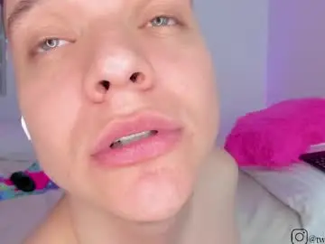 Chaturbate Adult Video Chat of naughty_twink_