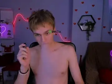 Chaturbate Live Sex Cam of colin_storm