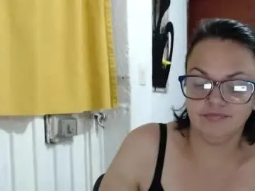 Chaturbate Live Sex Cam of lau16310