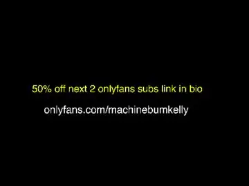 Chaturbate Live Sex Cam of machinebumkelly