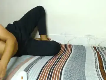 Chaturbate Live Sex Cam of starrywhispers