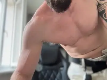 Chaturbate Free Porn Cam of tommyx01