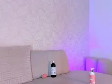 Chaturbate Sex Cam of vaioletgirl_1
