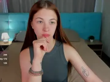 Chaturbate Watch Live Sex Cams of kiki_shanel
