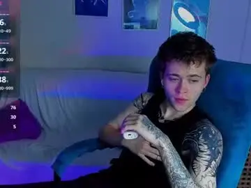 Chaturbate Live Sex Cam of tomas_norton