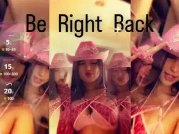 Chaturbate Live Sex Cam of hollyprincess_2