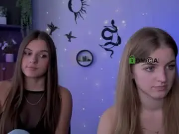 Chaturbate Live Sex Cam of naomi_perl