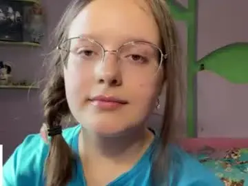Chaturbate Sex Cam of emilialoures7