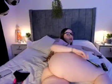Chaturbate Free Porn Cam of saphira_glom
