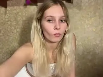 Chaturbate Best live sex cam show of deedeemichelotti