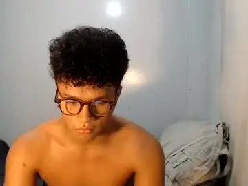 Chaturbate Live Sex Cam of naughtyhot_star19