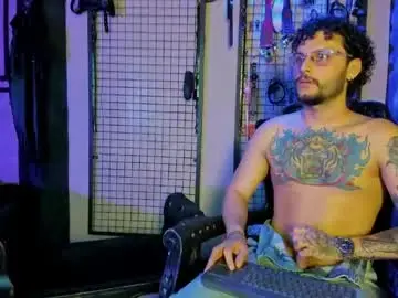 Chaturbate Best live sex cam show of twisted_fantasy_