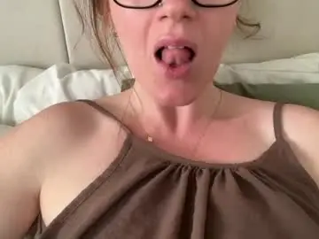 Chaturbate Adult Webcams of red_head_rosie_69