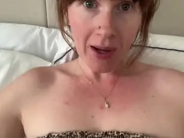 Chaturbate Adult Webcams of red_head_rosie_69