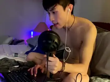 Chaturbate Live Sex Cam of hottiewithabody101