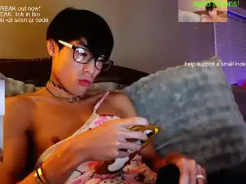 Chaturbate Free Porn Cam of hottiewithabody101