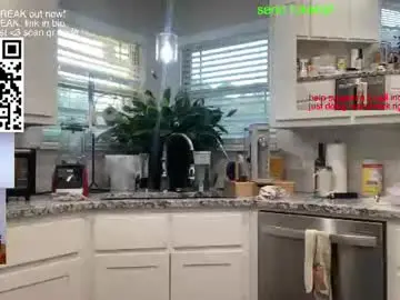 Chaturbate Live Sex Cam of hottiewithabody101