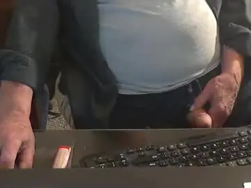 Chaturbate Live Sex Cam of islandduke