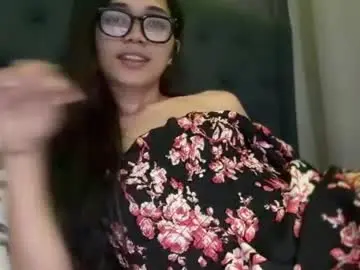 Chaturbate Free Live Porn of naughty_emmats