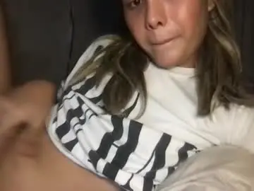 Chaturbate Sex Cam of pinky_skylar
