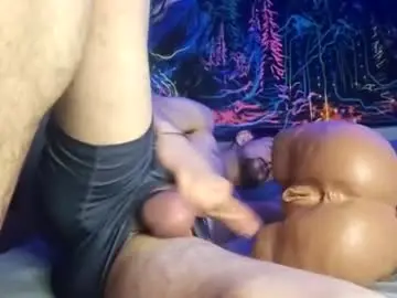 Chaturbate Free Porn Cam of bigwhitecock_liam