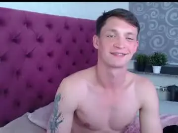 Chaturbate Free Live Porn of brandonray_