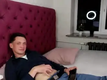 Chaturbate Live Sex Cam of brandonray_