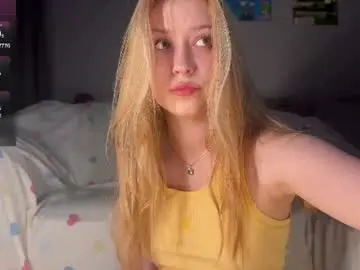 Chaturbate Live Sex Cam of kittyloffe