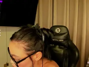 Chaturbate Live Sex Cam of keily_brox