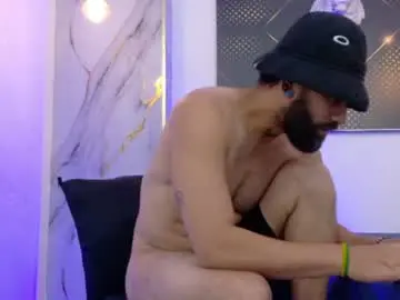 Chaturbate Free Porn Cam of theronnyone