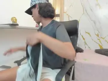 Chaturbate Sex Chat of zayn_fox32