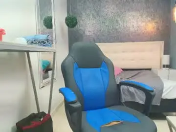 Chaturbate Live Sex Cam of zayn_fox32