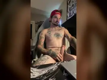 Chaturbate Nude Webcam of dennisman4151