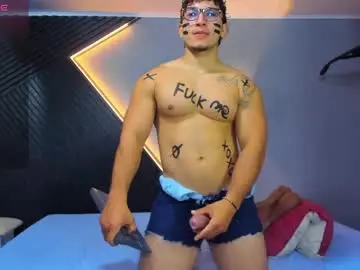 Chaturbate Live Sex Cam of horny_nick18