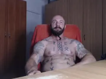 Chaturbate Live Sex Cam of strongivan