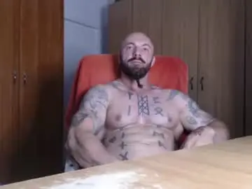 Chaturbate Adult Video Chat of strongivan