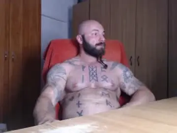 Chaturbate Live Sex Cam of strongivan
