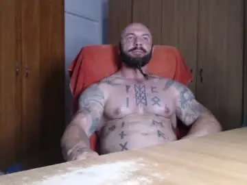 Chaturbate Live Sex Cam of strongivan