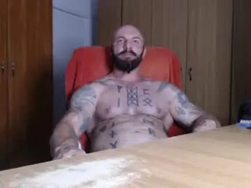 Chaturbate Live Sex Cam of strongivan