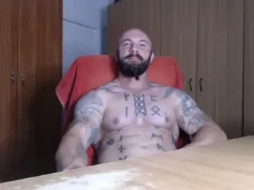 Chaturbate Live Sex Cam of strongivan