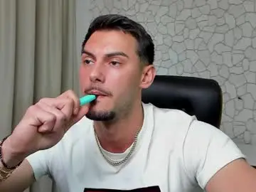 Chaturbate Live Sex Cam of clintmasterss