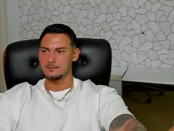 Chaturbate Live Porn of clintmasterss