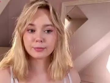Chaturbate Best live sex cam show of elaravance
